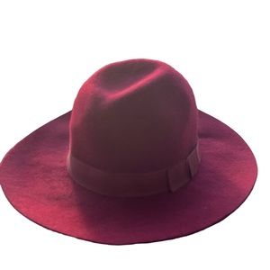 Kendall & Kylie floppy wool fedora hat in the color wine/ cranberry